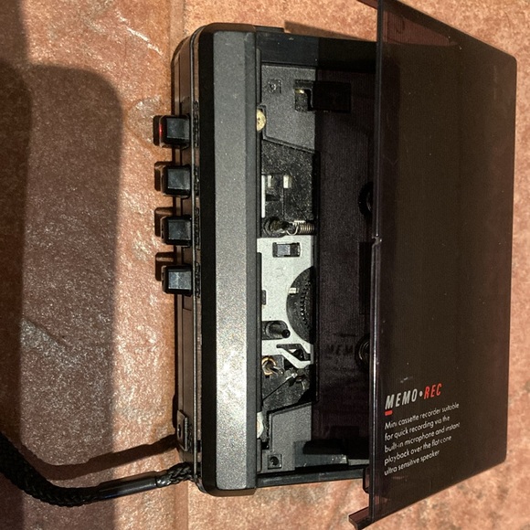 Vintage Magnavox Memo Cassette Recorder D6290/17X - Picture 8 of 10